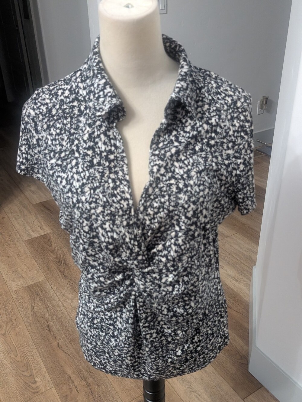 Black and White Short Sleeve Knot-Front Top - Women